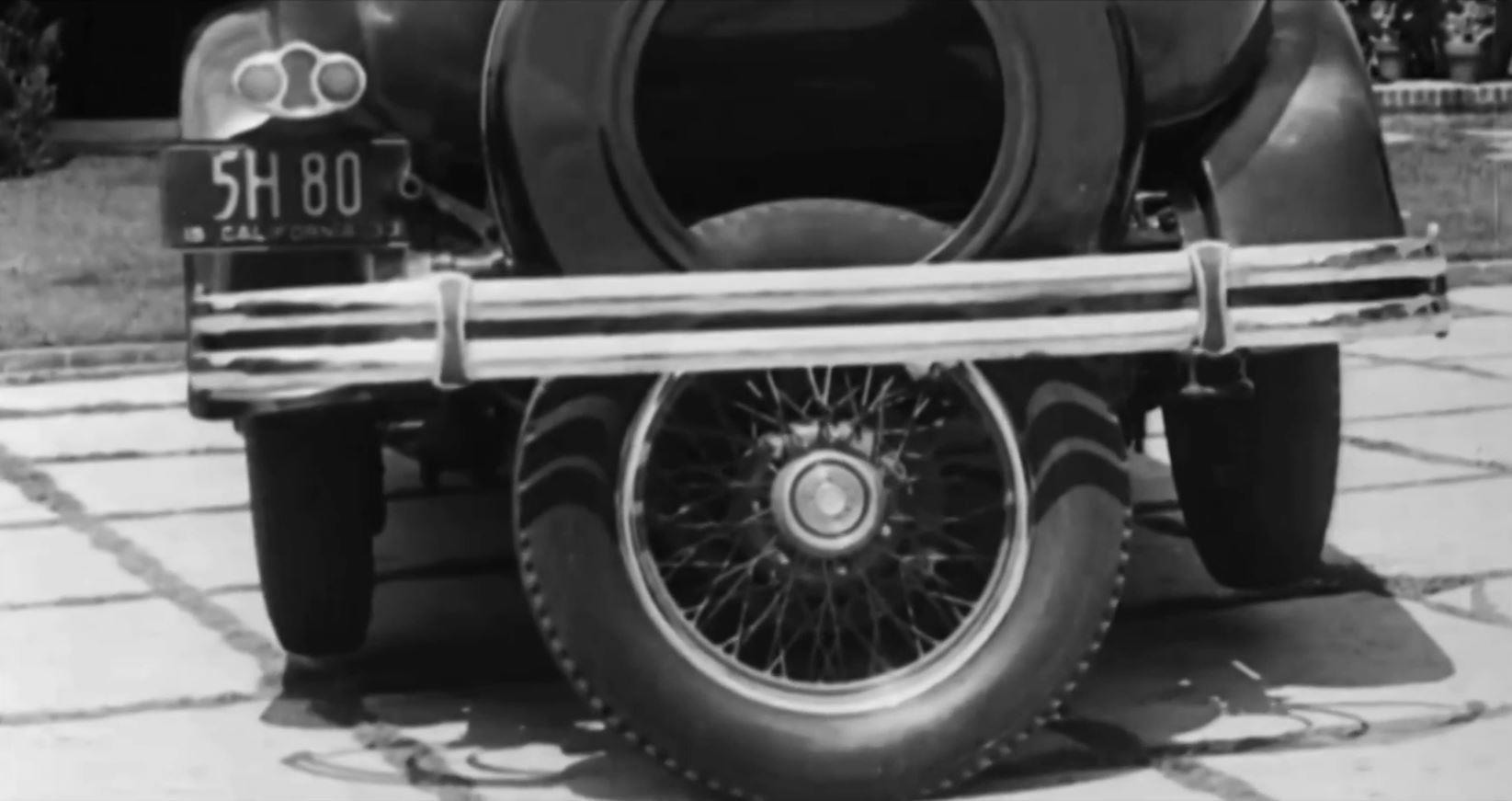 Tất cả các bài lùi ghép ngang đều trở nên vô nghĩa với quả bánh sau này