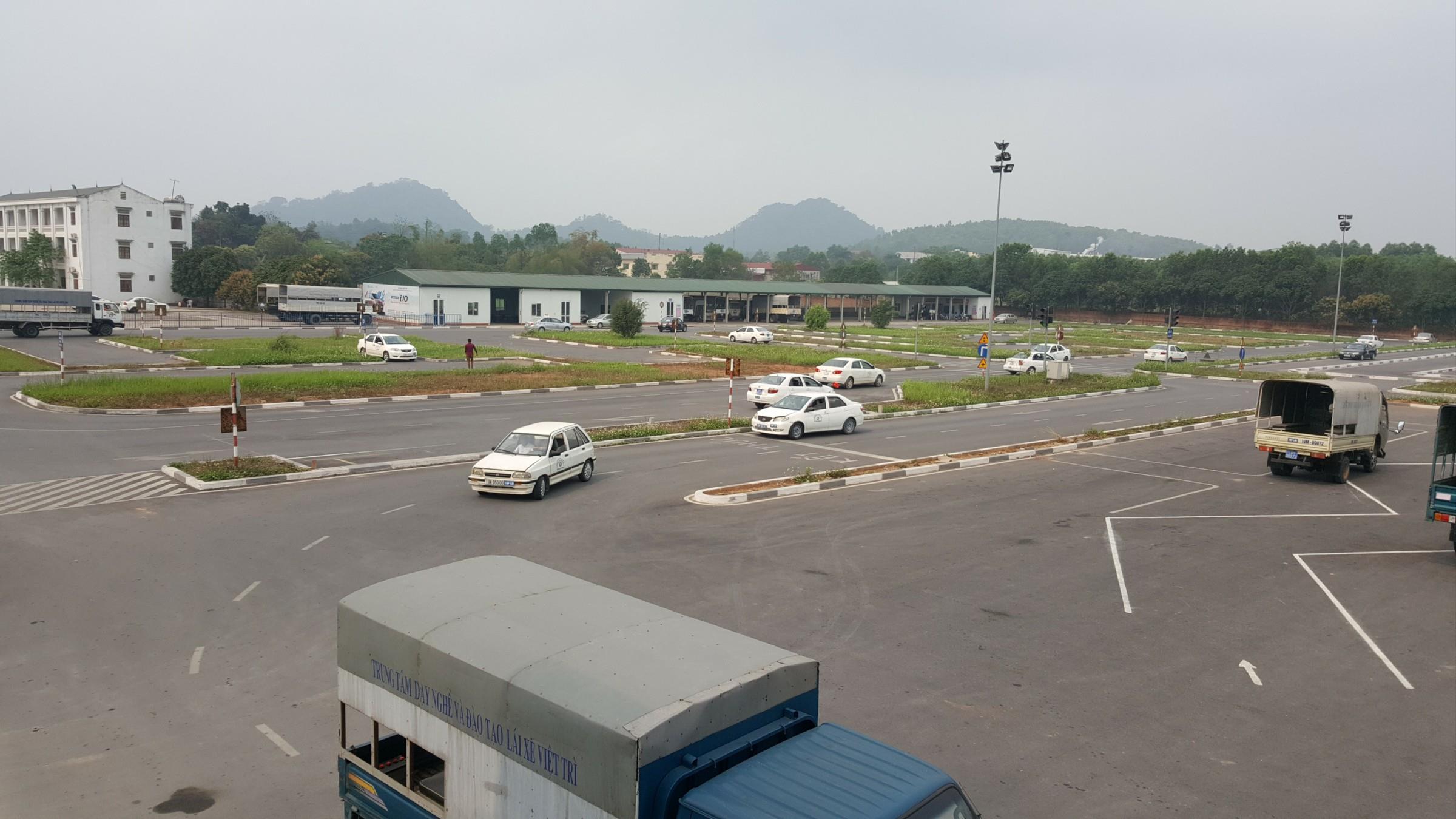 Thời tiết này học bằng lái xe là quá chuẩn!
